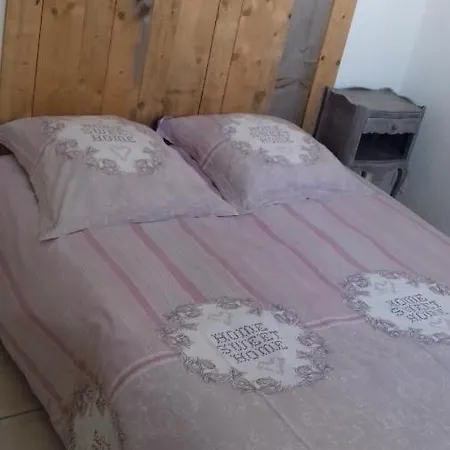 Domaine Du Randier Holiday home Ferrieres-sur-Sichon